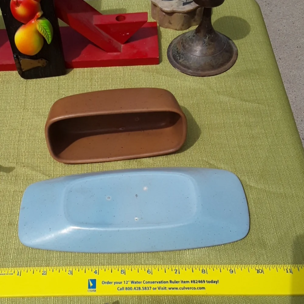 BUTTER DISH Vtg Metlox Poppytrail Covered    Blue Speckled POTTERY 1/4 lb